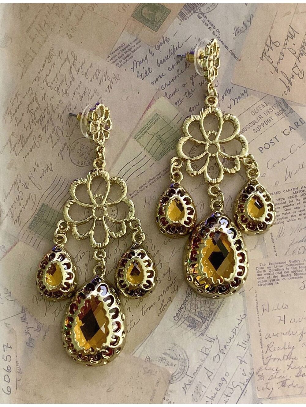 Vintage Elegant Gold Floral Drop Earrings with Amber Gemstone Sparkle